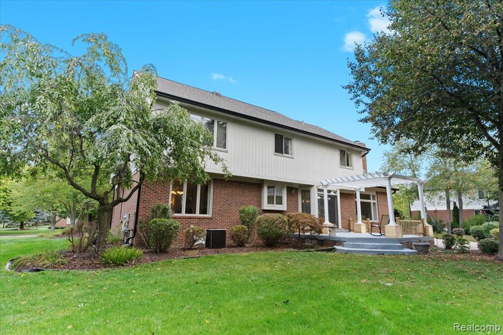 48075 Andover Drive, Novi, MI — Photo 45