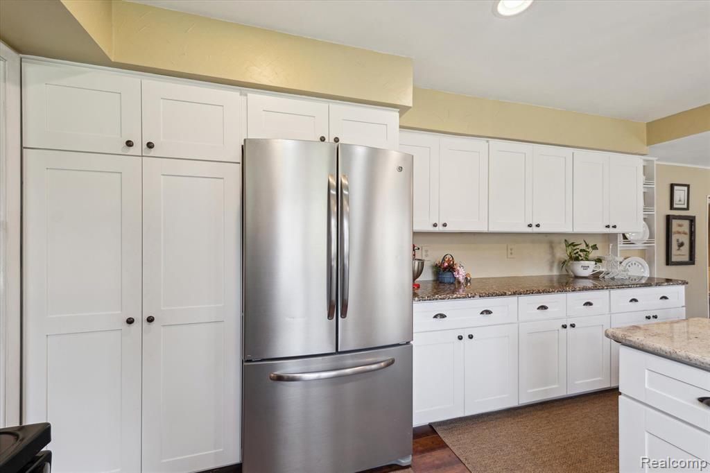 5675 Thorny Ash Road, Rochester, MI 48306 — Photo 13