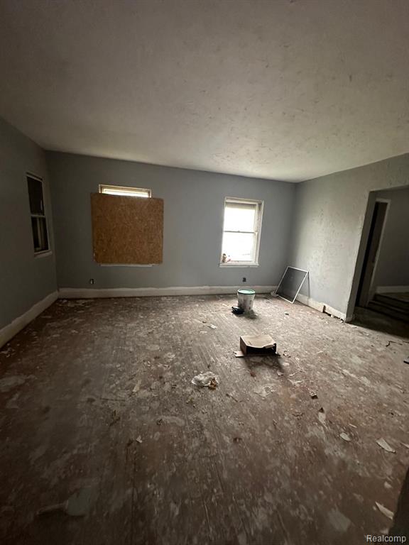 9655 SORRENTO Street, Detroit, MI 48227 — Photo 8