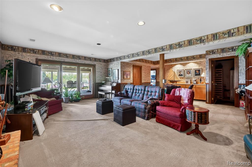 24 Chateaux Du Lac, Fenton, MI 48430 — Photo 47