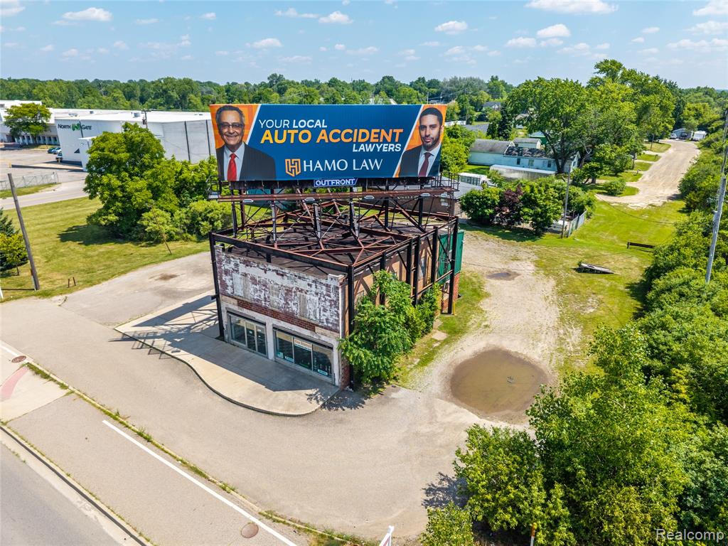 3413 Corunna Road, Flint, MI 48532