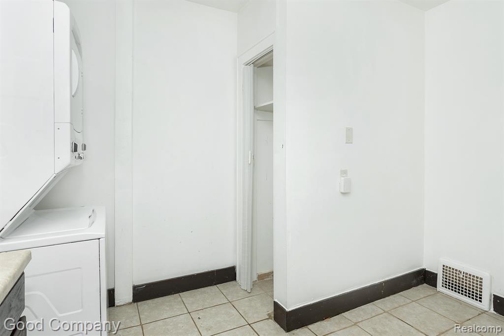 12123 Santa Rosa Drive, Detroit, MI 48204 — Photo 17