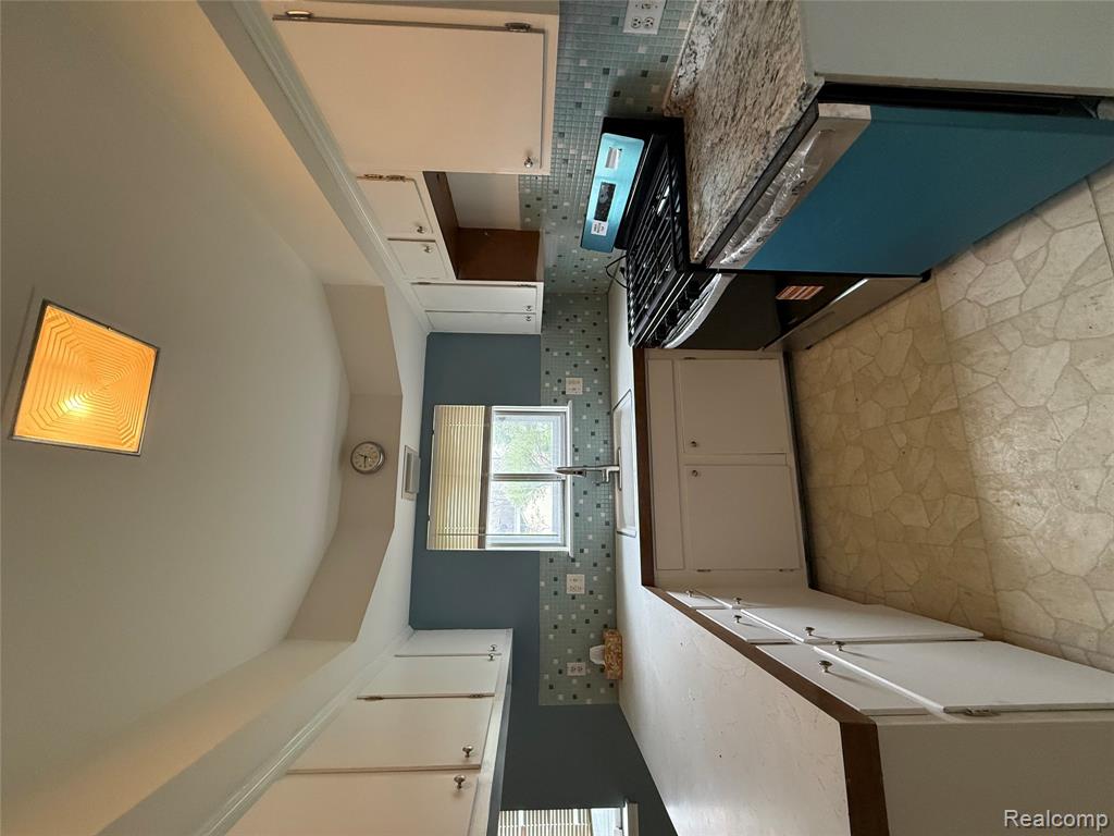 3622 DAWN Drive, Warren, MI 48092 — Photo 12