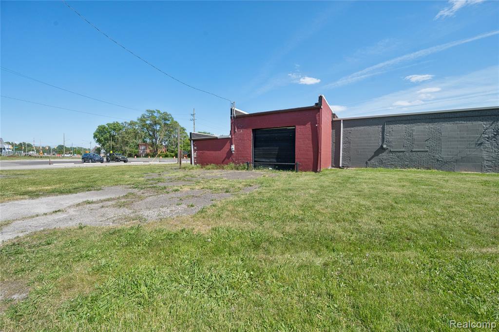 300 Oakwood, Detroit, MI 48217 — Photo 9