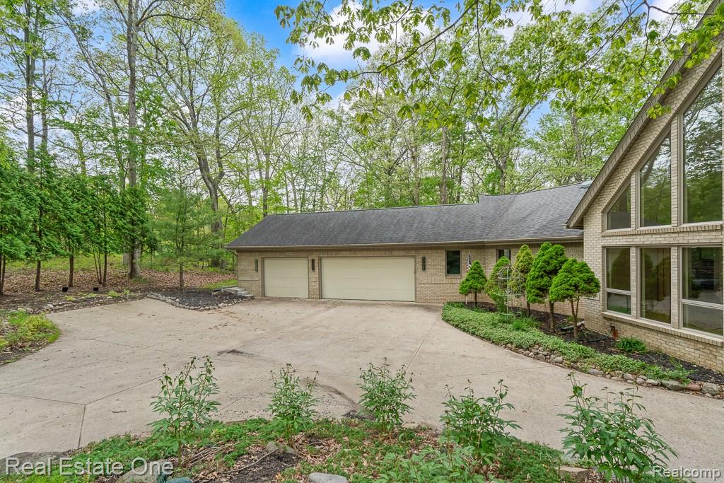 2670 Spring Grove Drive, Brighton, MI 48114 — Photo 50