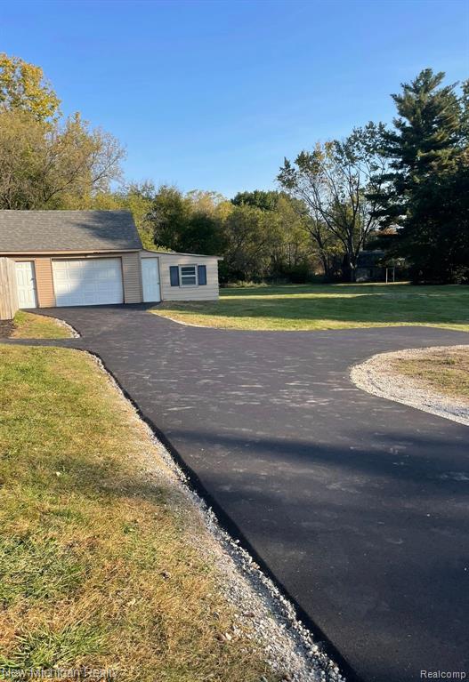 4262 W COURT Street, Flint, MI 48532 — Photo 15