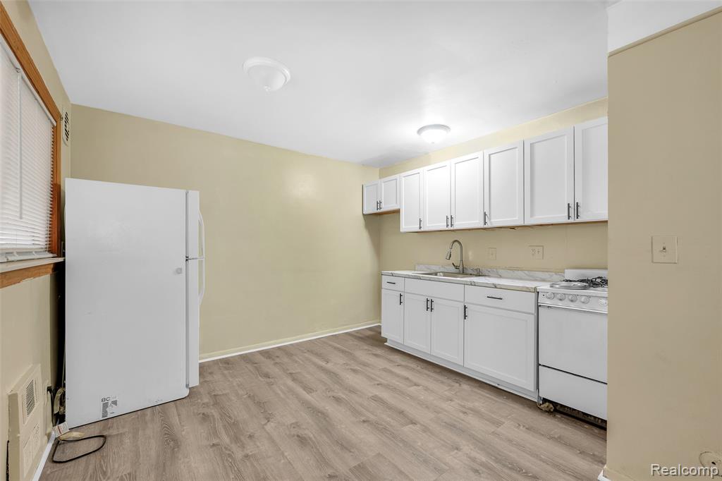 16721 Greenfield Road, Detroit, MI 48235 — Photo 9