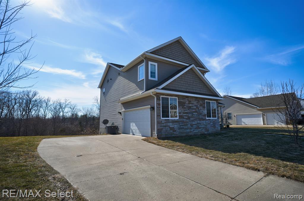 4062 OAK Street, Grand Blanc, MI 48439 — Photo 3