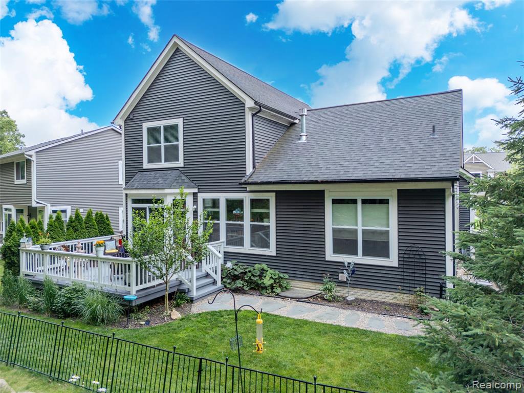 521 Heritage Ridge Drive, Milford, MI 48381 — Photo 4