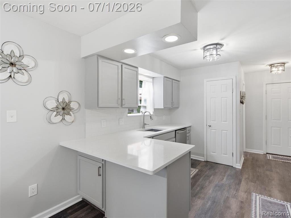 6195 Lake Forest Drive, Grand Blanc, MI 48439 — Photo 9