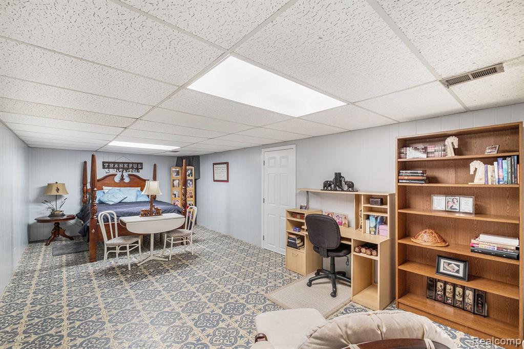 5169 OTTAWA Street, Burton, MI 48509 — Photo 21