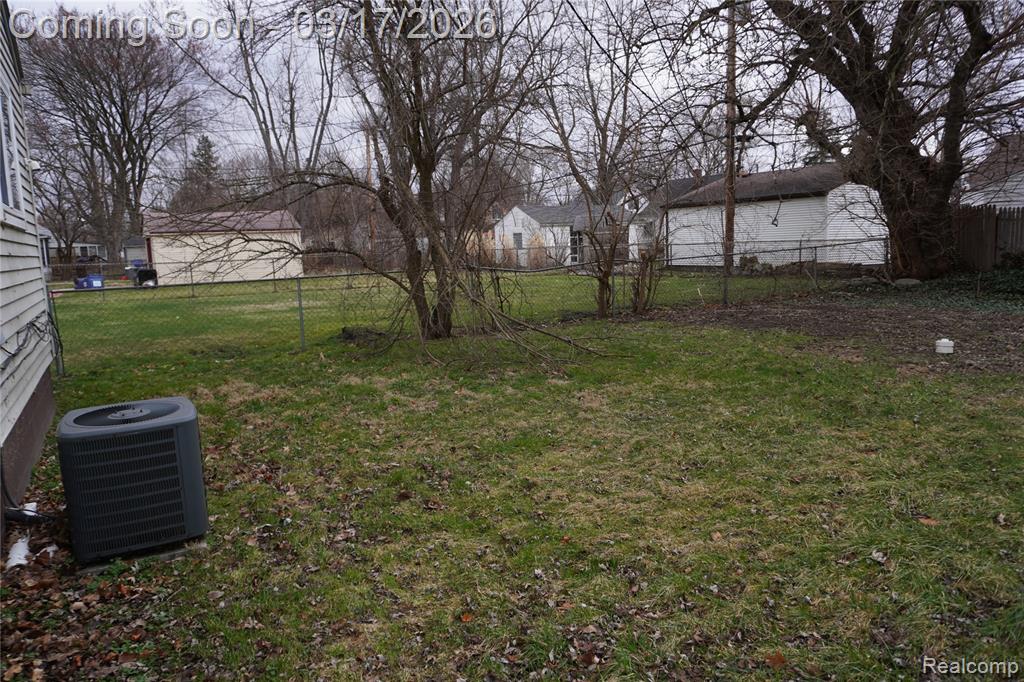 19552 Garfield, Redford, MI 48240 — Photo 23