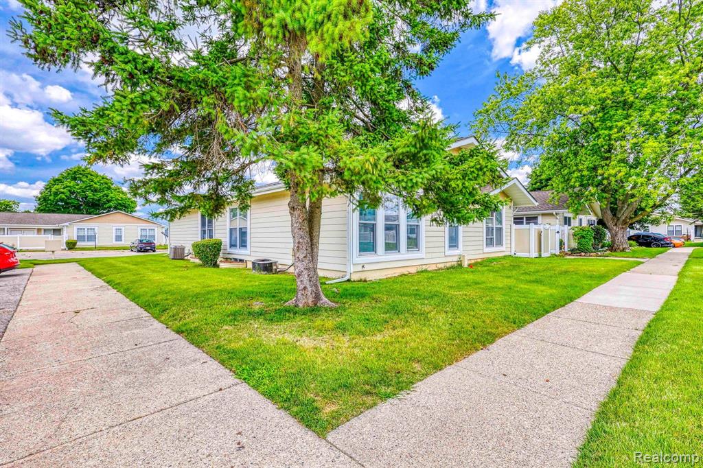 22744 CORTES Street, Novi, MI — Photo 5