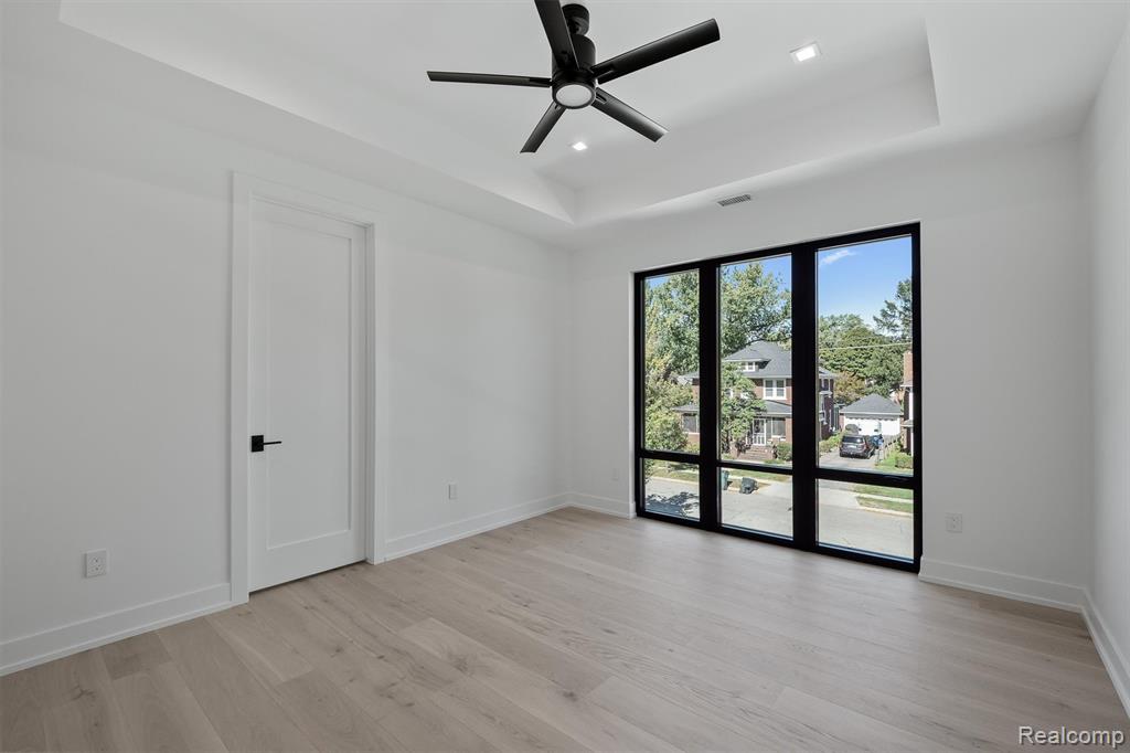 684 Madison Street, Birmingham, MI 48009 — Photo 29