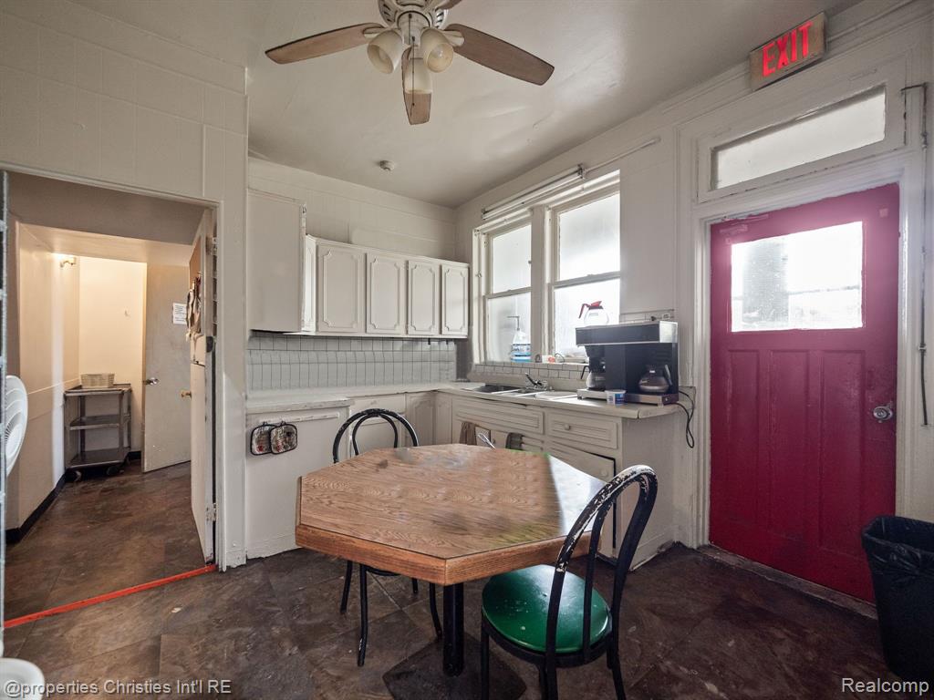 485 E GRAND Boulevard, Detroit, MI 48207 — Photo 9