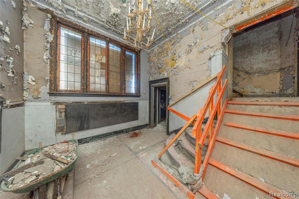 69 Seward Street, Detroit, MI 48202 — Photo 24