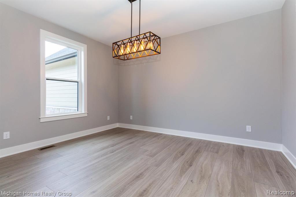 2910 LOON Drive, Wixom, MI 48393 — Photo 33