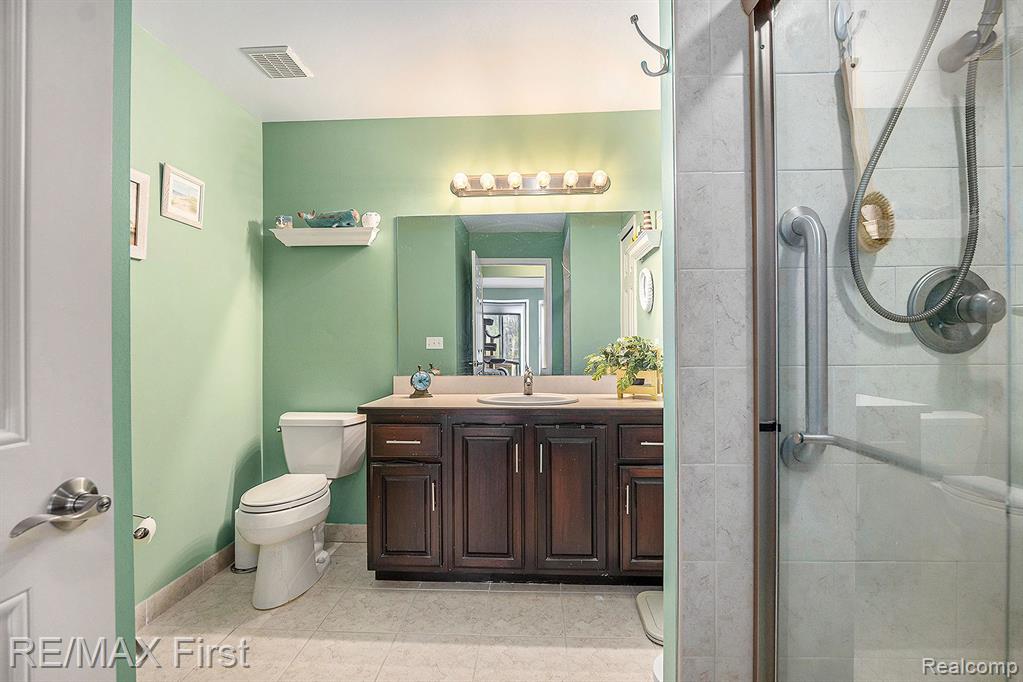47231 Admirals Cove Lane, Chesterfield, MI — Photo 14