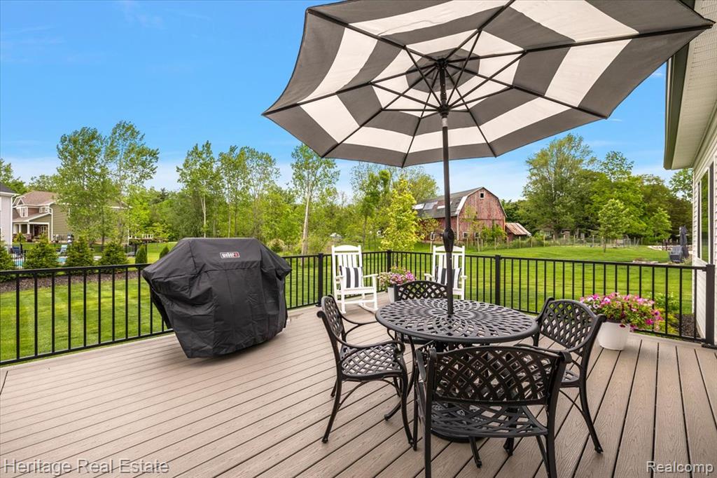 6231 Leighland Drive, Grand Blanc, MI 48439 — Photo 2