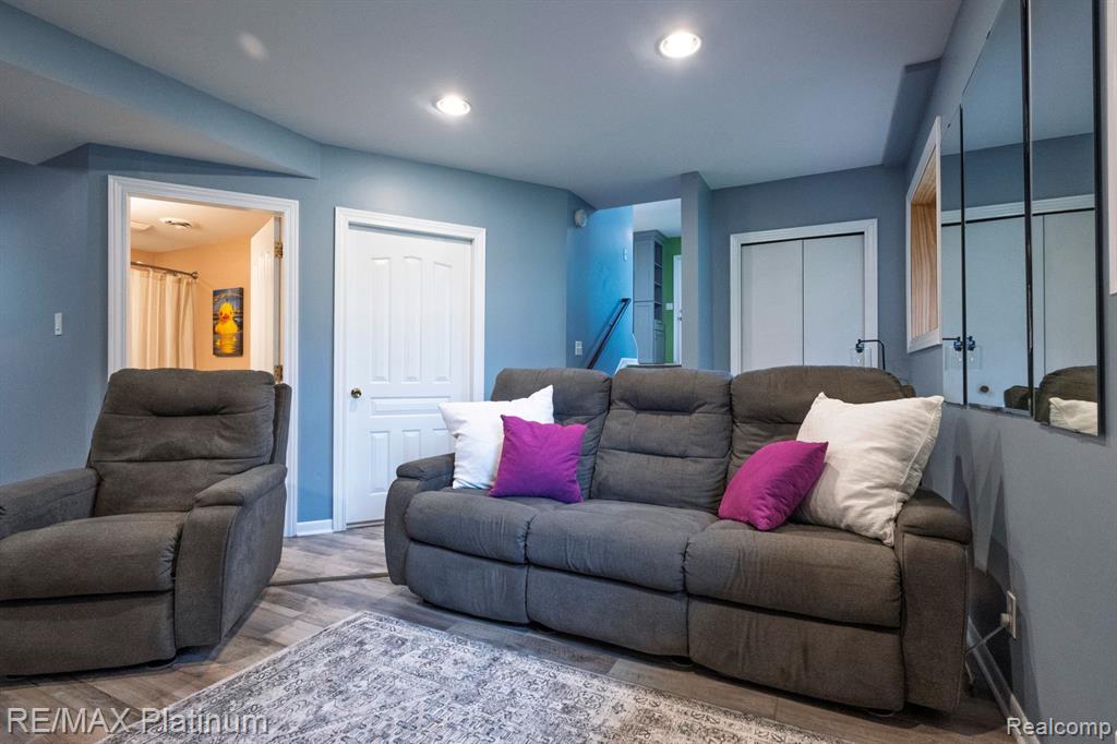 638 GLENWYTH Road, Brighton, MI 48116 — Photo 20