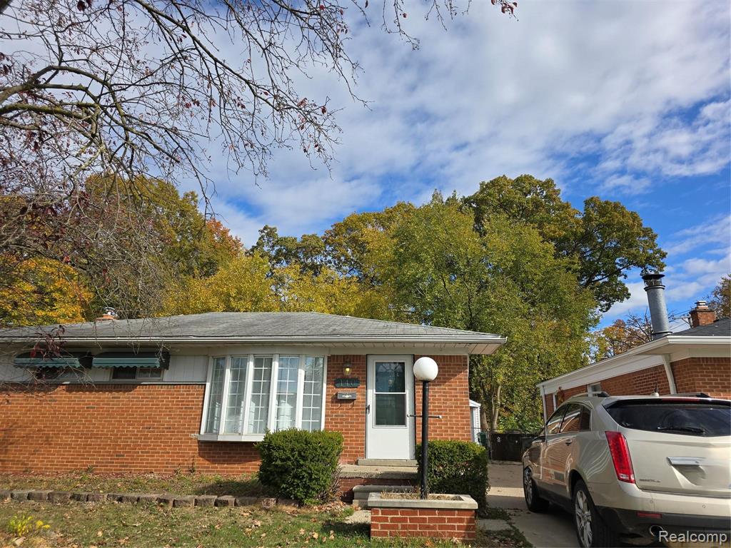 140 HUBBARD Street, Garden City, MI, 00000