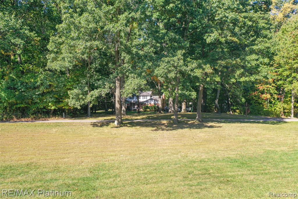 6567 Heaven Drive, Howell, MI 48855 — Photo 13
