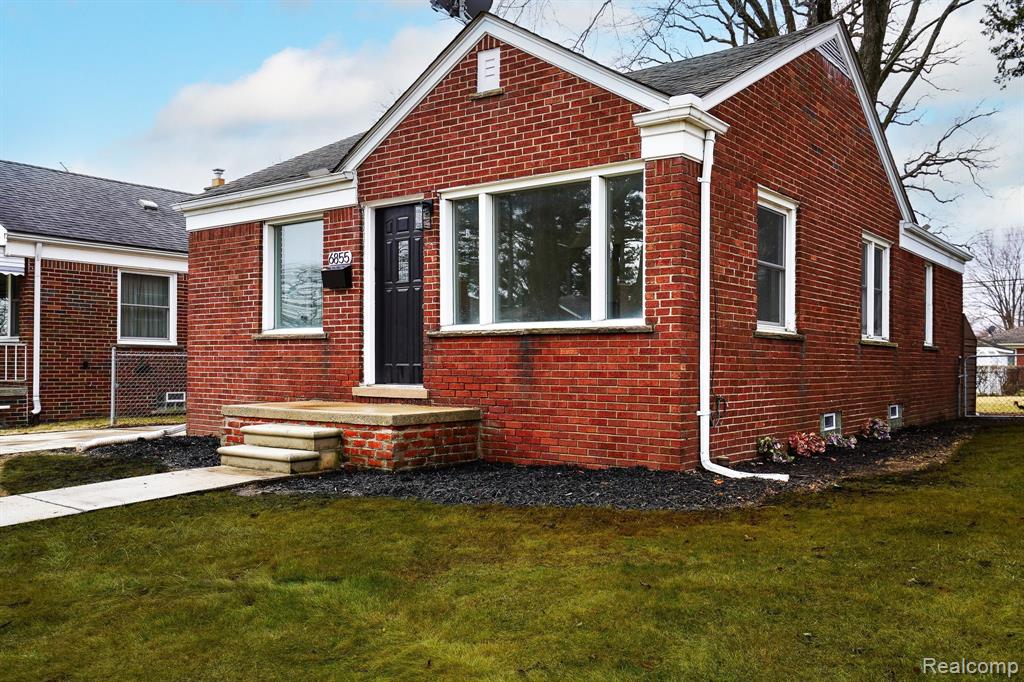 6855 KINGSBURY Street, Dearborn Heights, MI 48127 — Photo 2