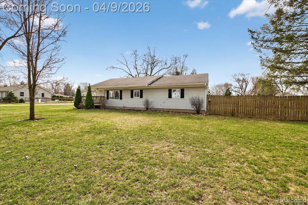 3315 Warringham Avenue, Waterford, MI 48329 — Photo 37