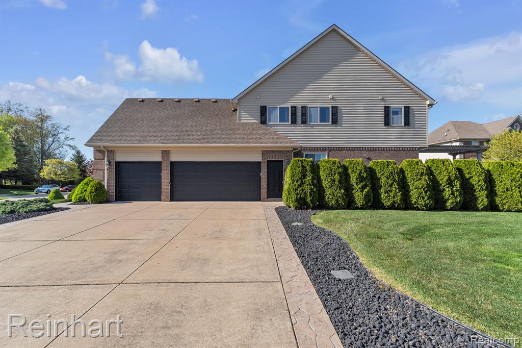 25340 VILLAGEWOOD, South Lyon, MI 48178 — Photo 41