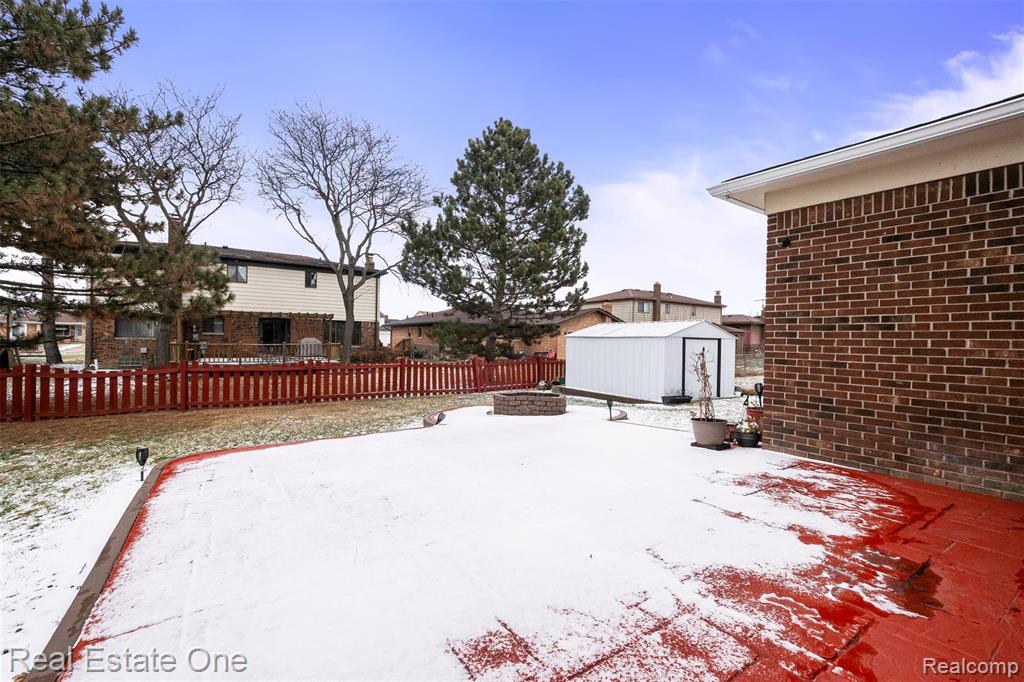 4469 Ardmore Drive, Sterling Heights, MI 48310 — Photo 33