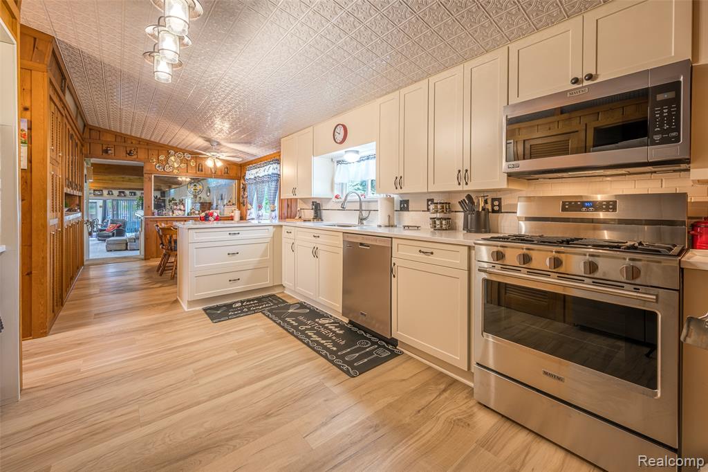 1656 S Riverside Drive, Au Gres, MI 48703 — Photo 12