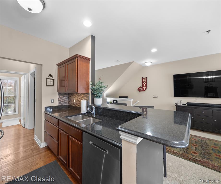 45623 N Stonewood Road, Canton, MI 48187 — Photo 9