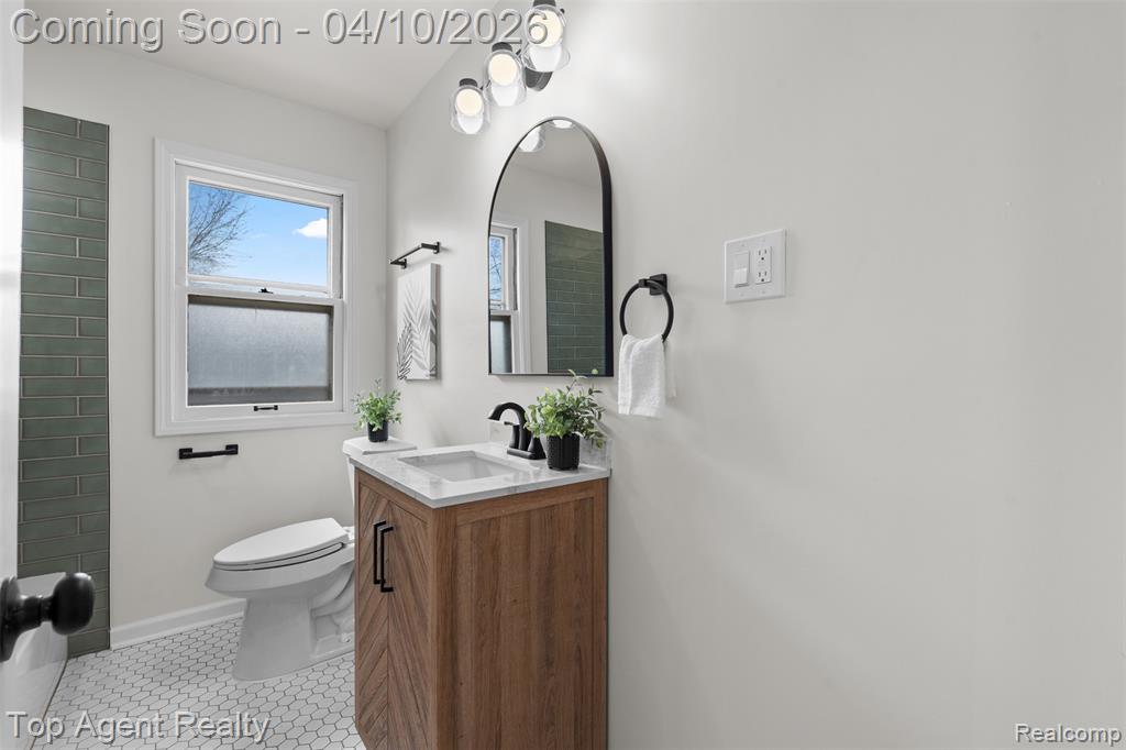 12751 Oak Park Boulevard, Oak Park, MI 48237 — Photo 20