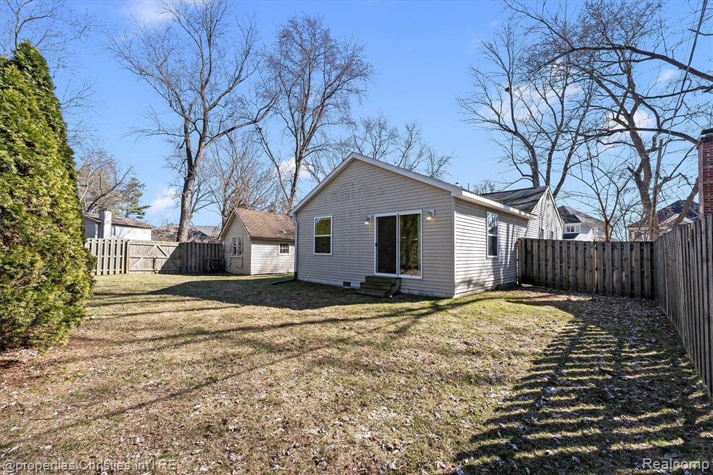 9280 Tanbay Street, Commerce Twp, MI 48382 — Photo 30