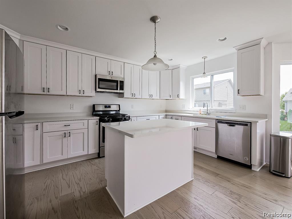 55941 WORLINGTON Lane, South Lyon, MI 48178 — Photo 7