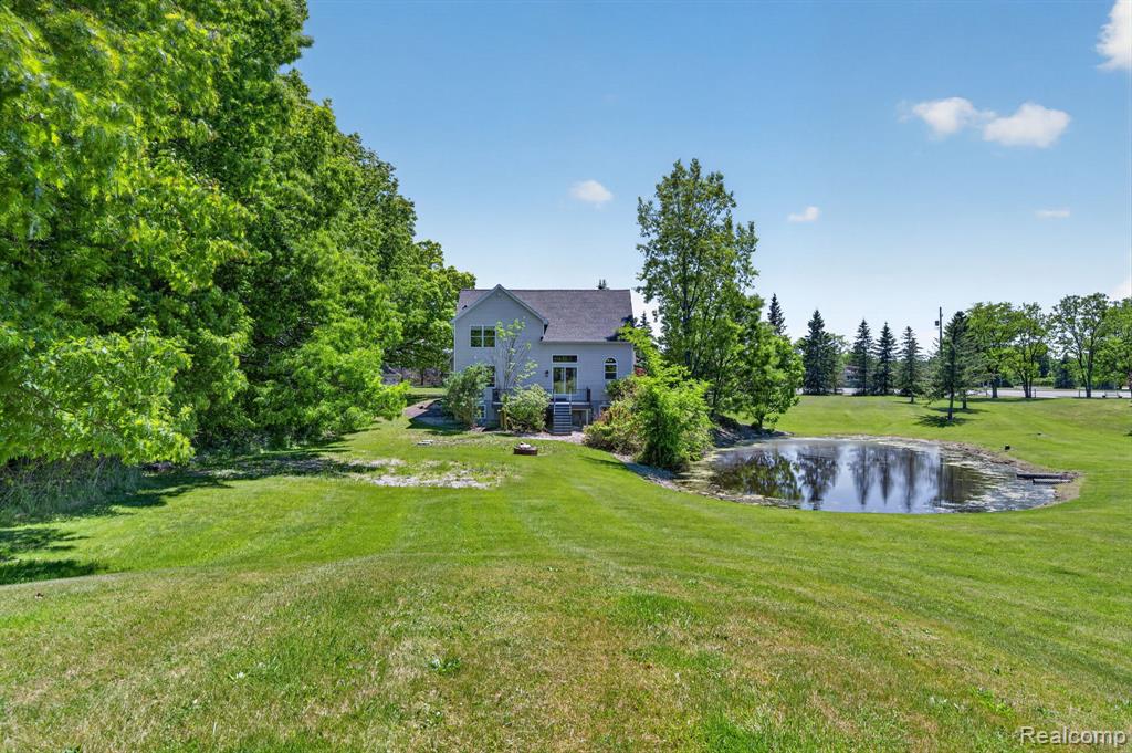 9055 Hegel Road, Goodrich Vlg, MI — Photo 9