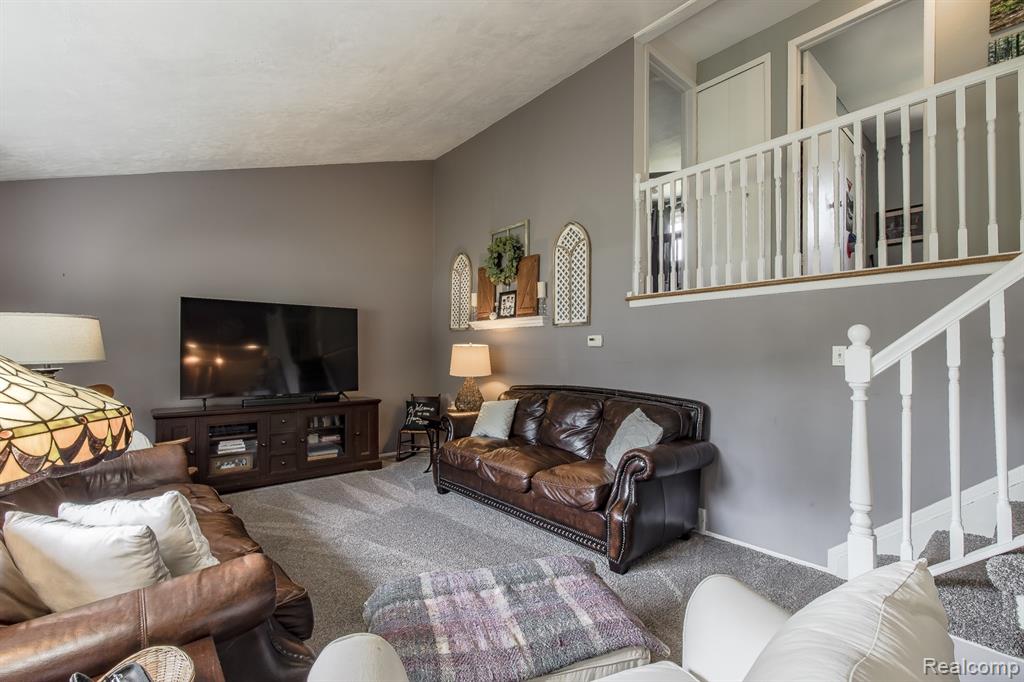 8726 Sandy Crest Drive, White Lake, MI — Photo 5
