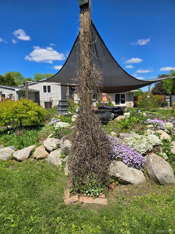 5523 Jerome Lane, Grand Blanc, MI 48439 — Photo 49