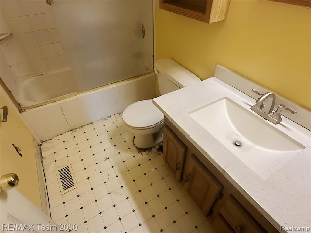 42054 Lincoln Street, Belleville, MI 48111 — Photo 6