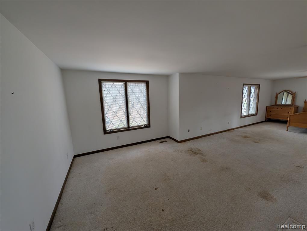 9345 Weber Road, Columbus, MI — Photo 14