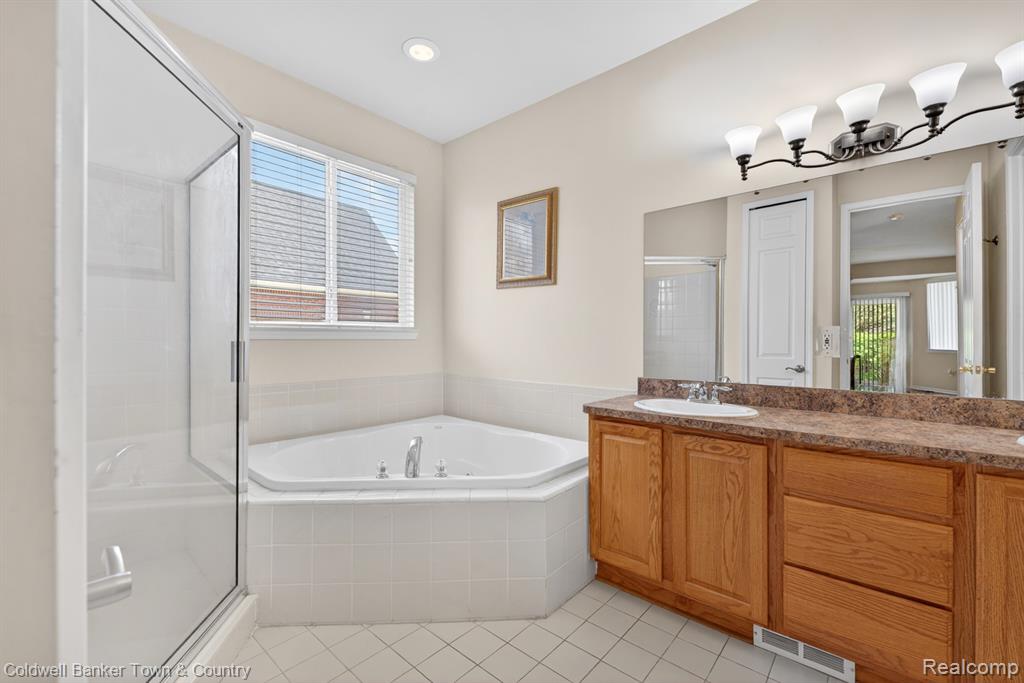 26974 Debiasi Drive, Romulus, MI 48174 — Photo 24