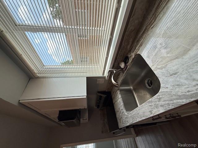 8403 Darlene Street, Warren, MI 48093 — Photo 9