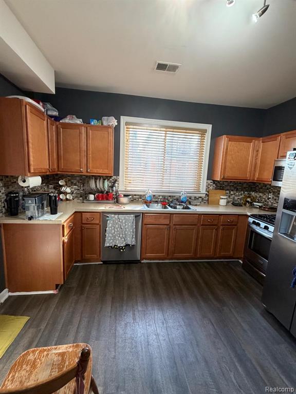 3304 Comstock Street, Hamtramck, MI 48212 — Photo 4