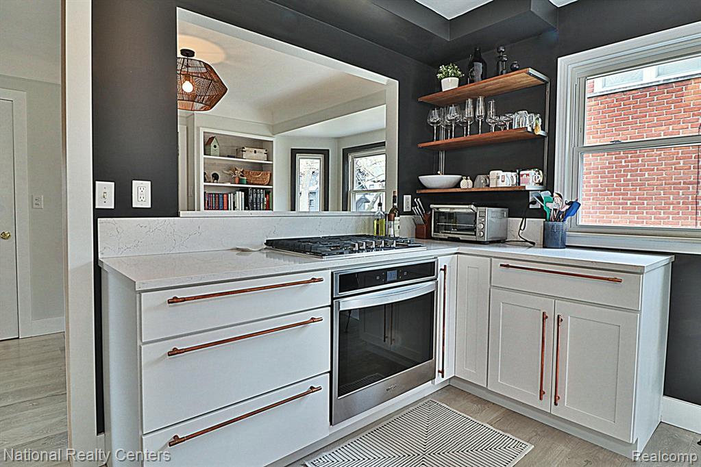 633 LEROY Street, Ferndale, MI 48220 — Photo 5