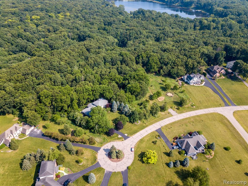 8045 TRAIL Ridge, Dexter, MI 48130 — Photo 2