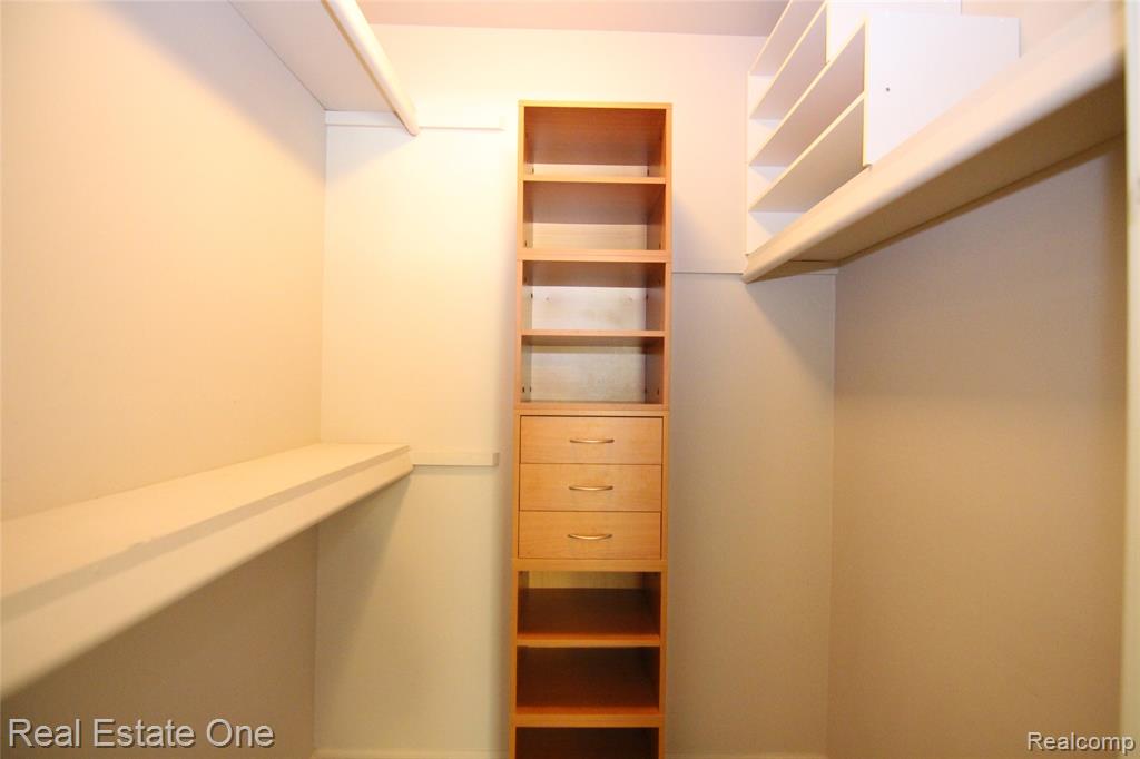 6109 Orchard Lake Road, 101, West Bloomfield, MI — Photo 12