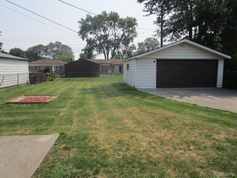 4460 Buckingham, Warren, MI 48092 — Photo 26