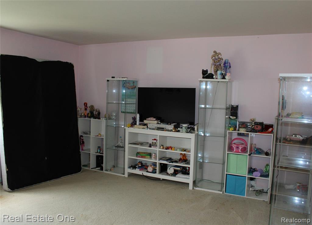 47830 Ben Franklin Drive, Shelby Twp, MI 48315 — Photo 20