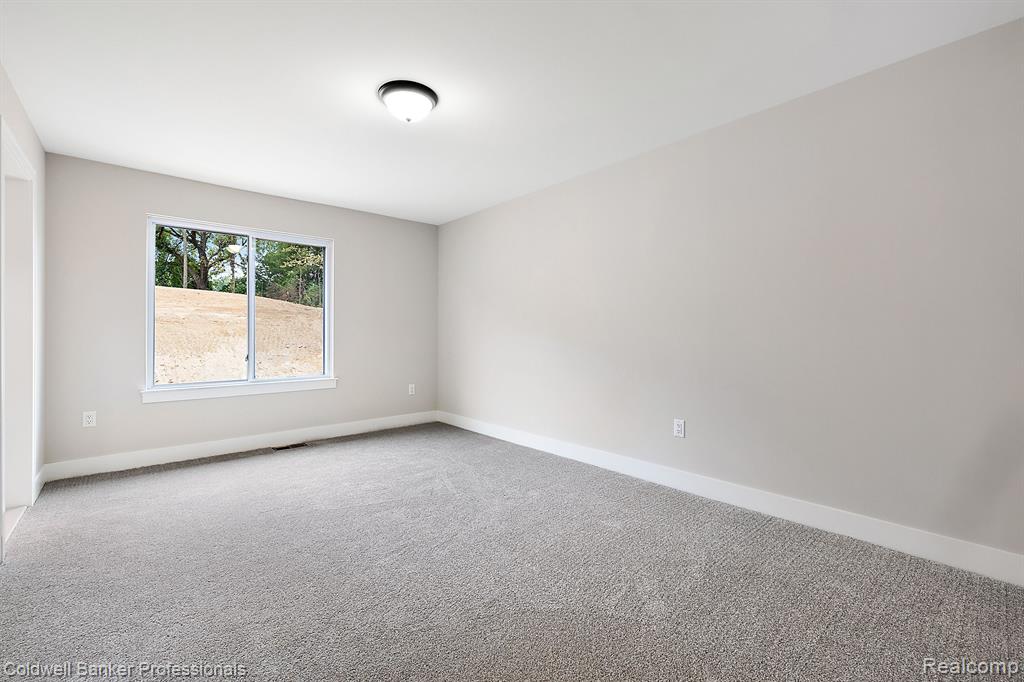 8257 STONEY CREEK Drive, South Lyon, MI 48178 — Photo 38