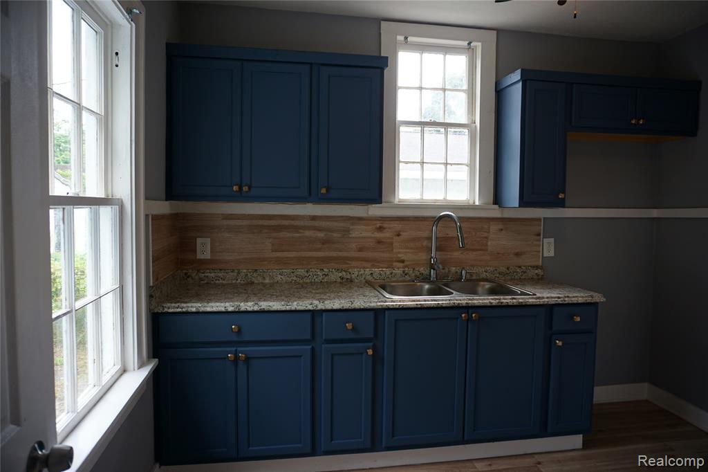 4209 CUSTER Avenue, Flint, MI 48507 — Photo 13